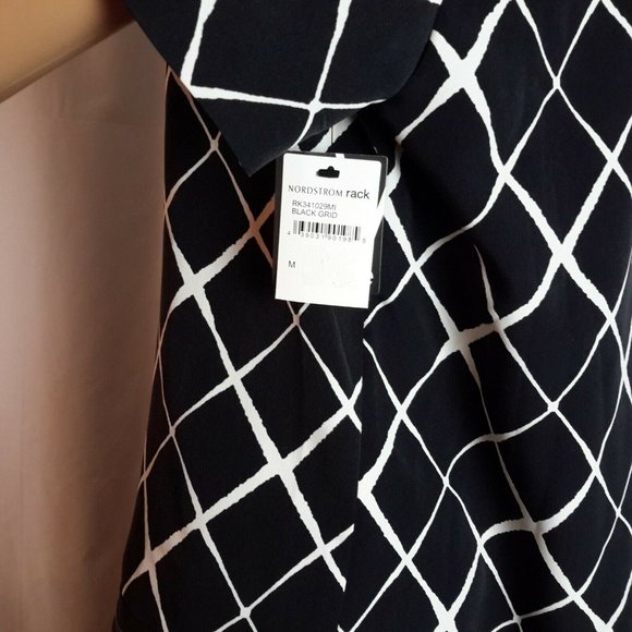 NWT/ Valette Black & White Shift Dress Size M --A - Picture 9 of 10